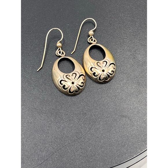 STERLING Vintage Sterling Oval Shape Cut Out Floral Work Dangle Earrings - Picture 7 of 8